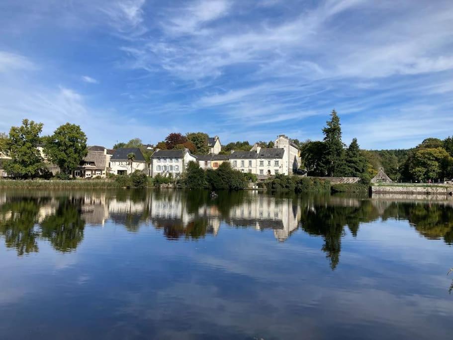 Vue Imprenable Sur Le Moulin Du Chaos ! Appartement Huelgoat Buitenkant foto