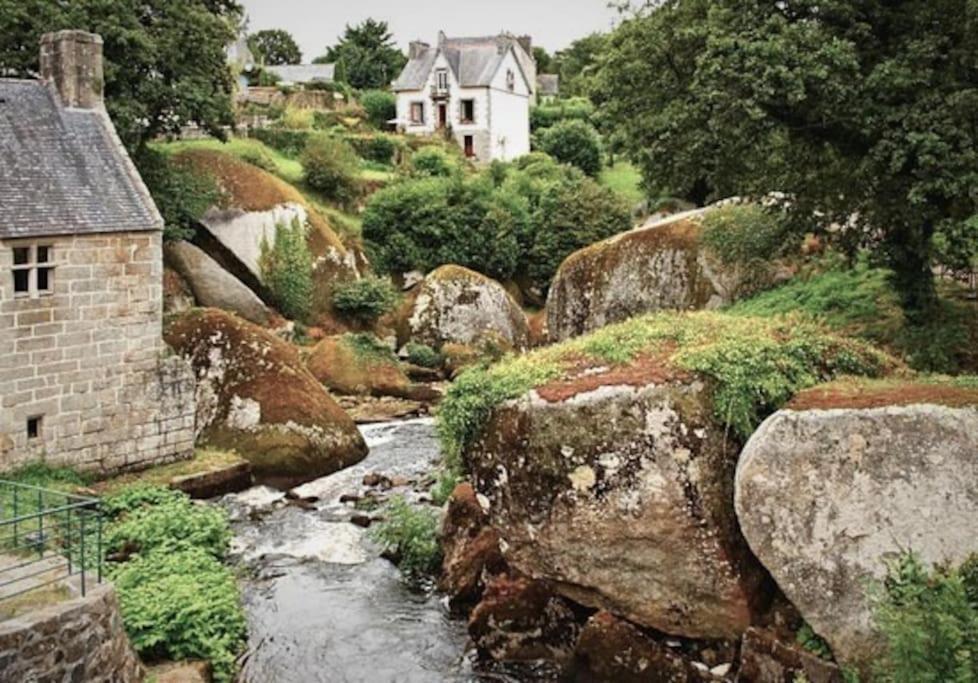 Vue Imprenable Sur Le Moulin Du Chaos ! Appartement Huelgoat Buitenkant foto