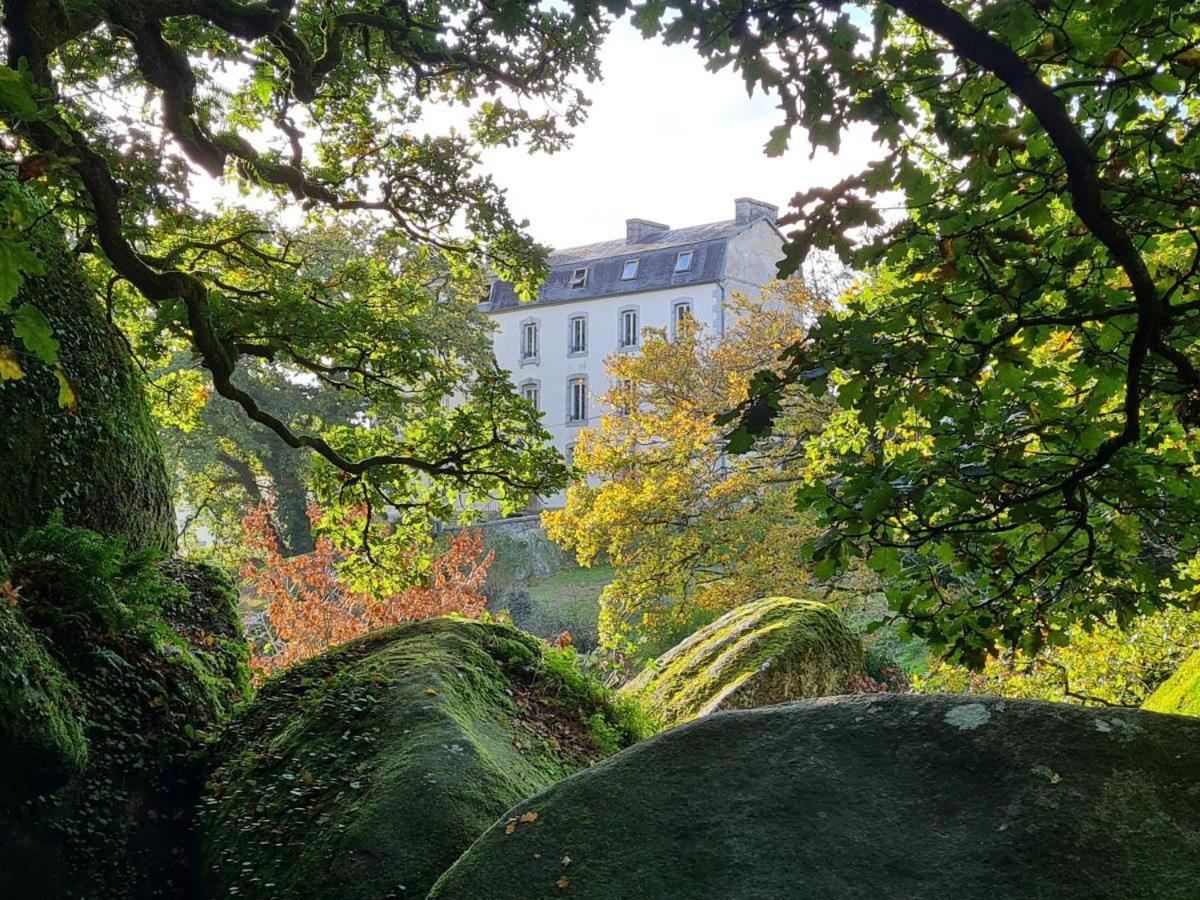 Vue Imprenable Sur Le Moulin Du Chaos ! Appartement Huelgoat Buitenkant foto